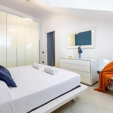 شقة Hostdomus - San Martino Cozy